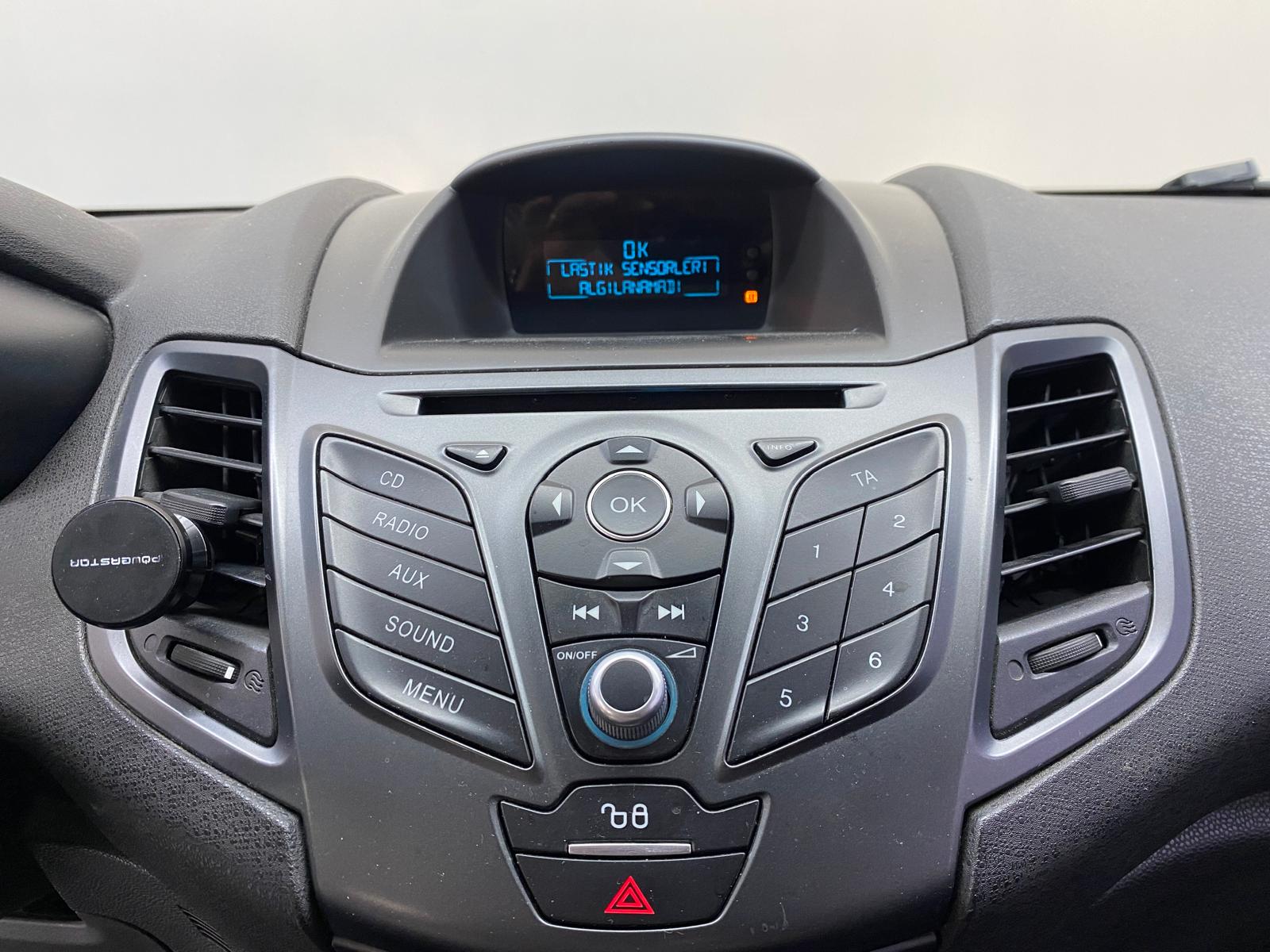 FORD FIESTA 11